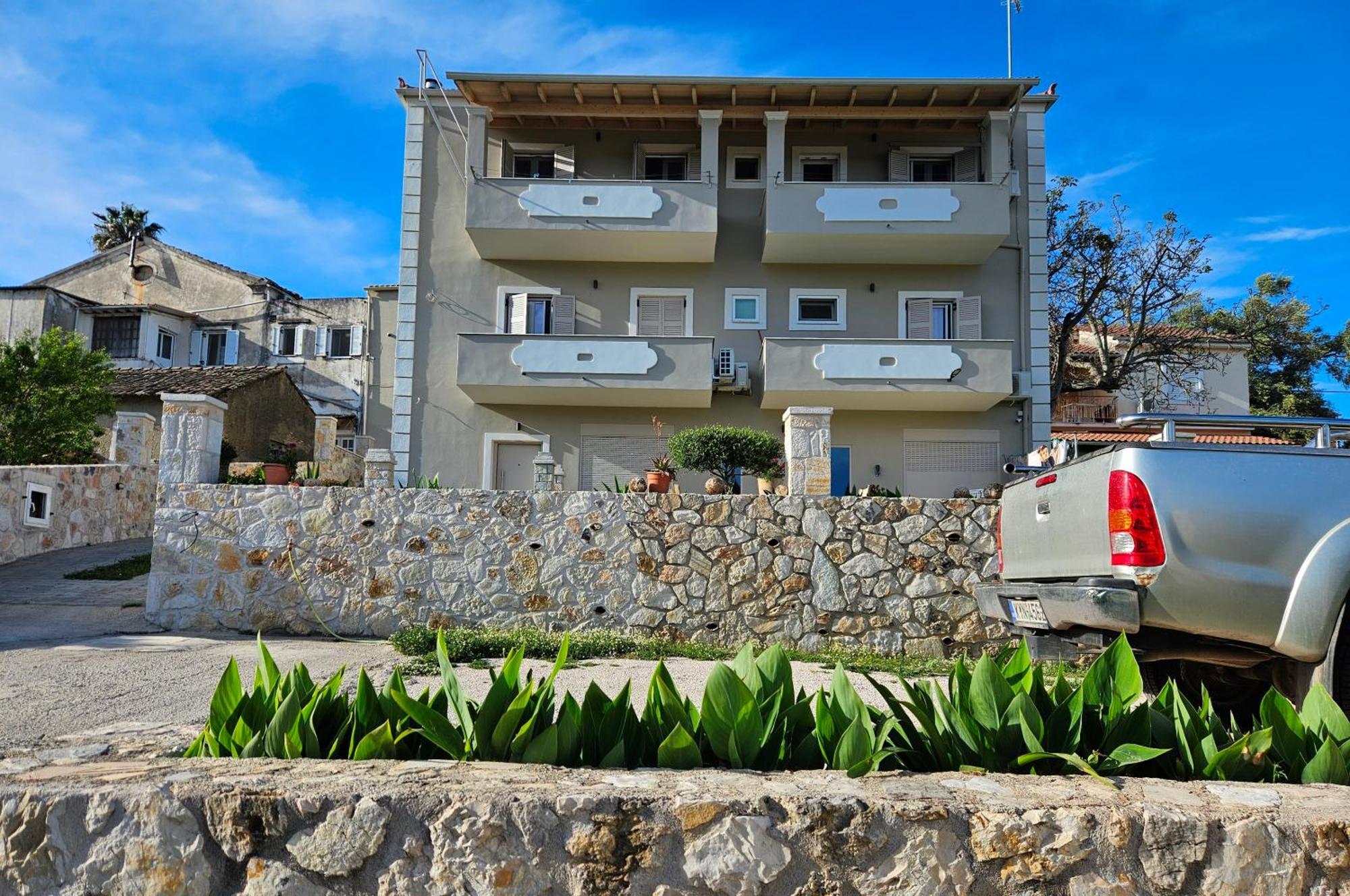 Grey Luxury House Daire Ypsos Dış mekan fotoğraf