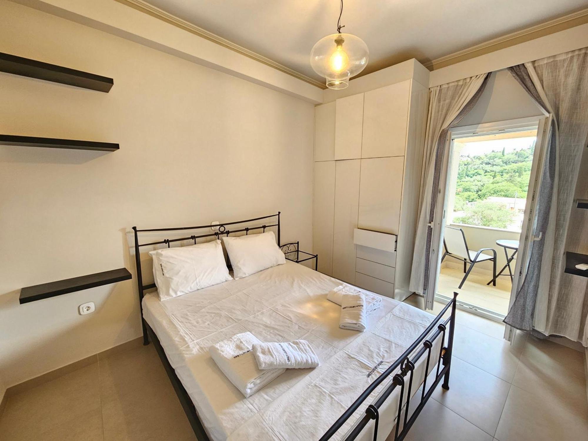 Grey Luxury House Daire Ypsos Dış mekan fotoğraf