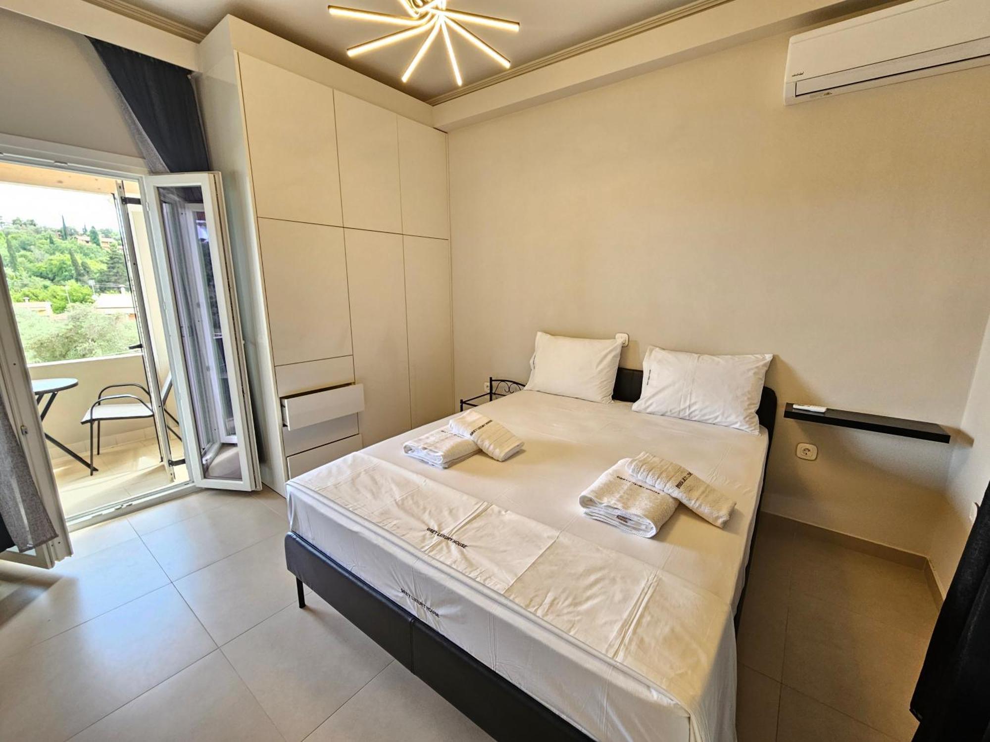 Grey Luxury House Daire Ypsos Dış mekan fotoğraf