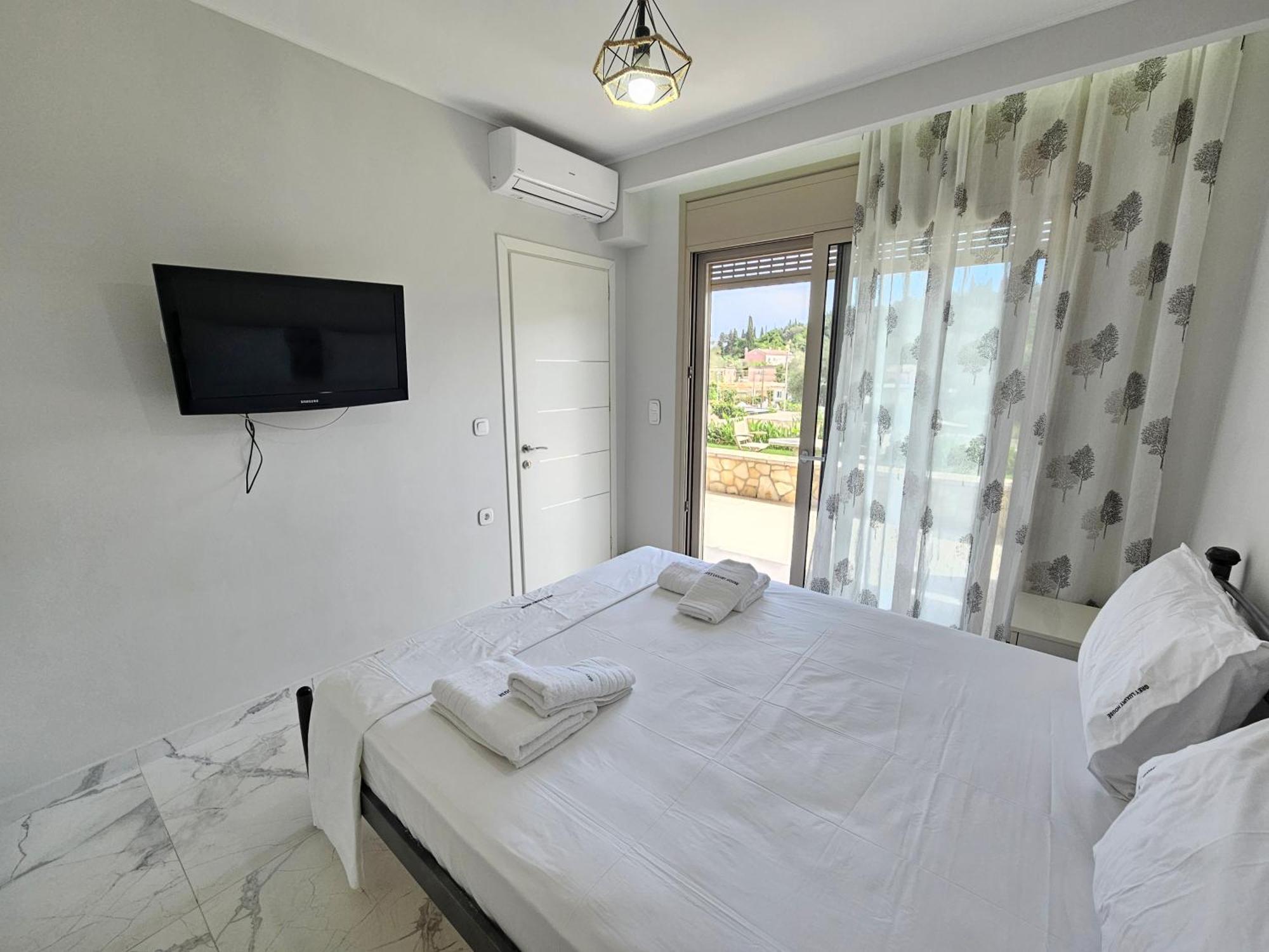 Grey Luxury House Daire Ypsos Dış mekan fotoğraf
