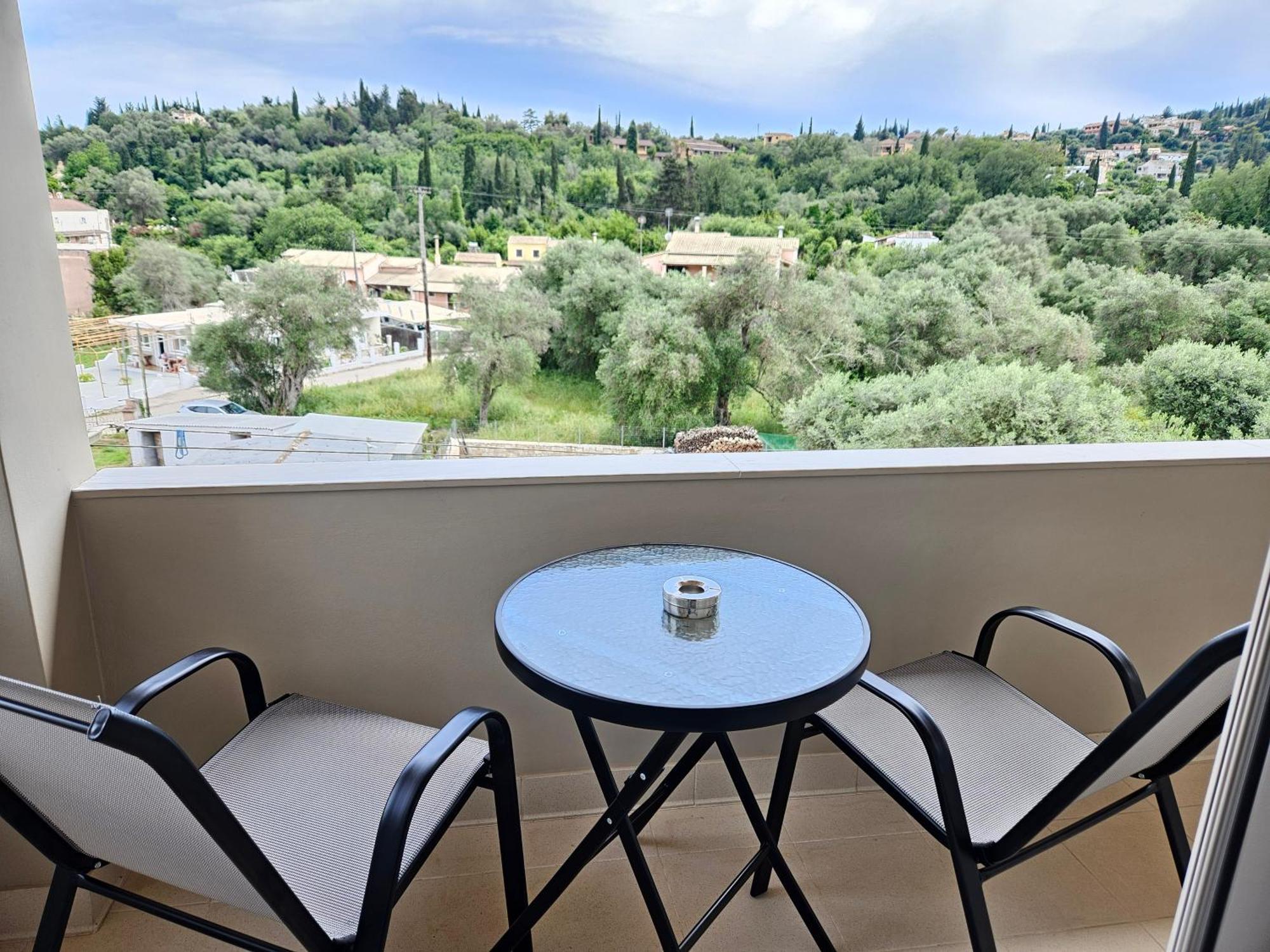 Grey Luxury House Daire Ypsos Dış mekan fotoğraf